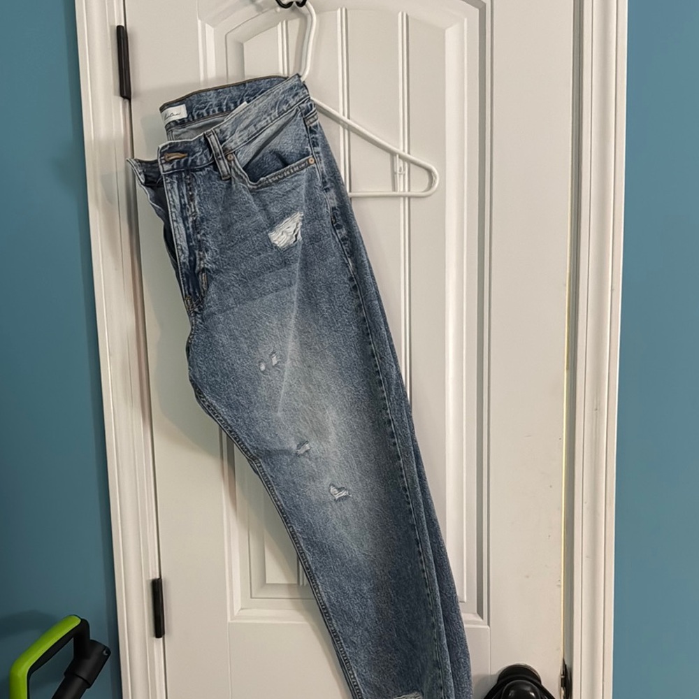 Casual Light Blue Distressed Jeans